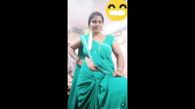 Tamil Desi girl